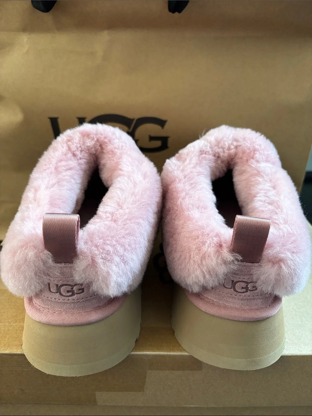 UGG TAZZELLE PLATFORM SHOES IN POWDER PINK SZ 11 NEW ON BOX